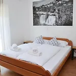 Prenociste Slapovi *