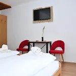 Prenociste Slapovi * Jajce