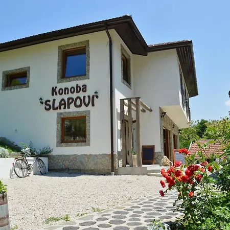 Prenociste Slapovi *