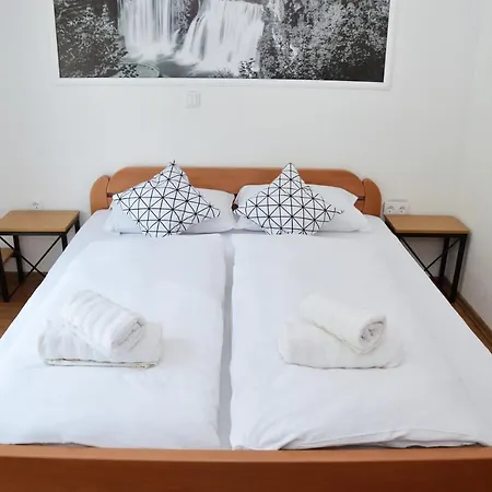 Motel Prenociste Slapovi