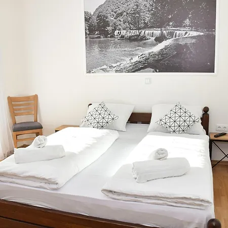 Konoba Slapovi Motel *