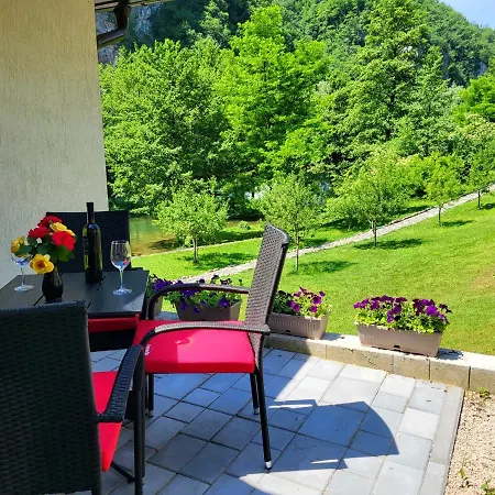 Prenociste Slapovi Motell
