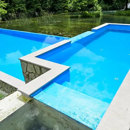 Prenociste Slapovi *