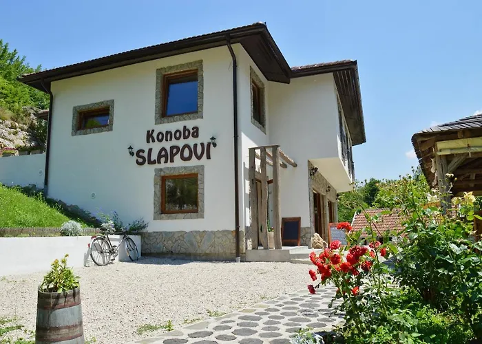 Prenociste Slapovi *