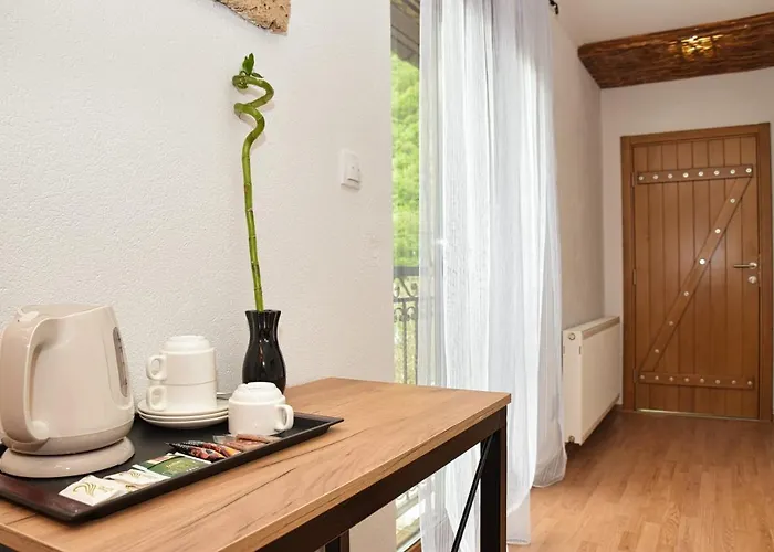 Prenociste Slapovi *