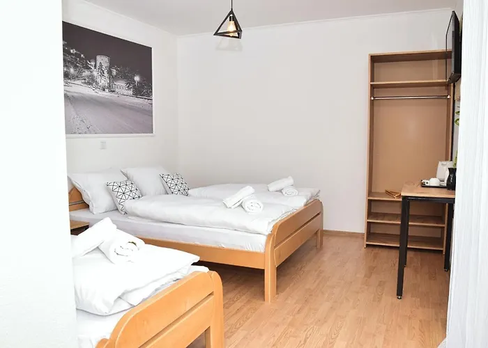 Prenociste Slapovi * Jajce