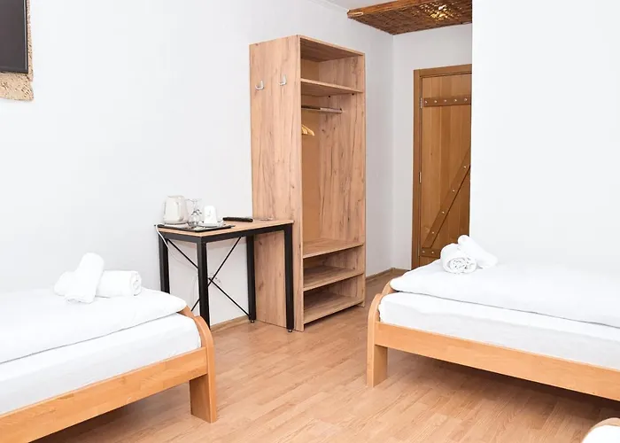 Prenociste Slapovi * Jajce