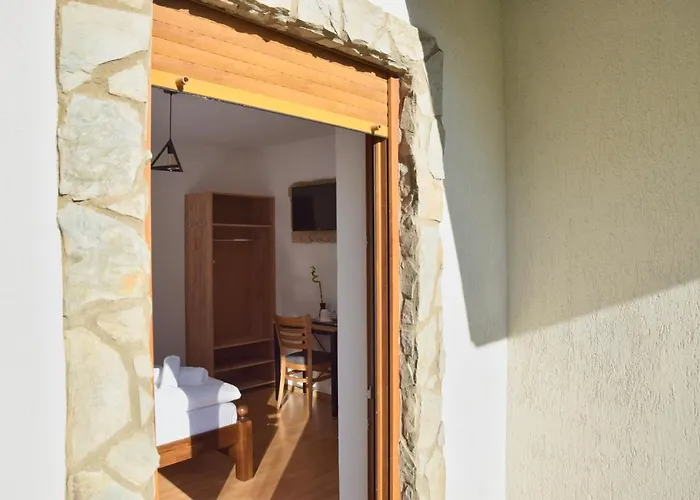 Prenociste Slapovi Jajce